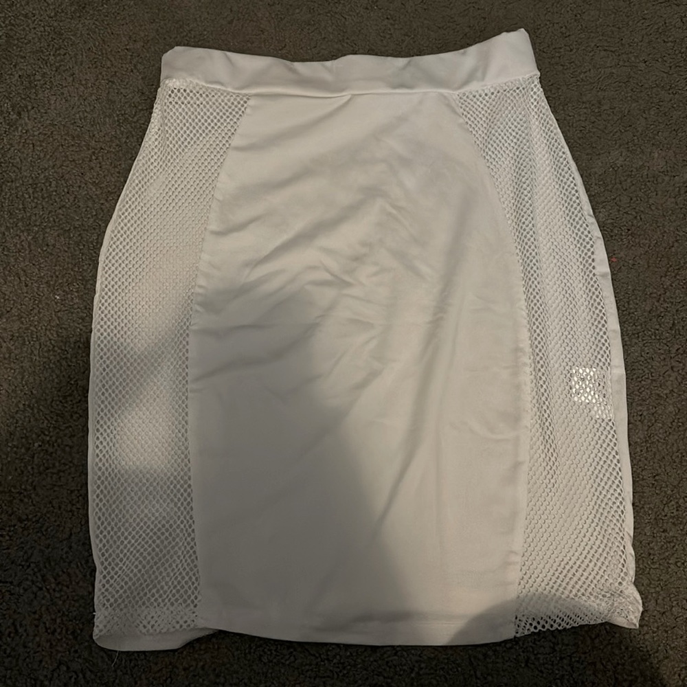 White mesh skirt